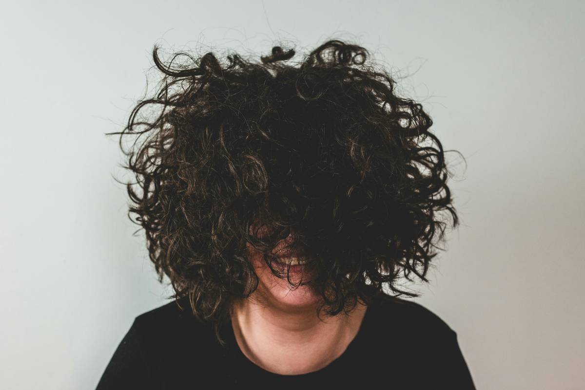 Hair Detangling Solution: 7 Proven Ways to Avoid Painful Brushing Mistakes